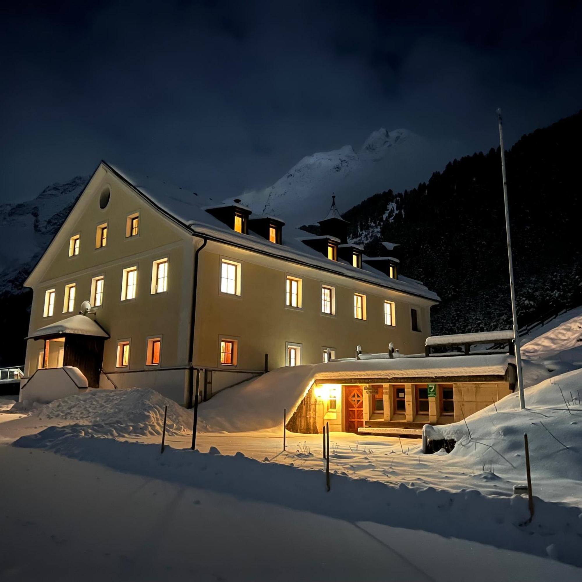 Sankt Sigmund im Sellrain Alpengasthof Luesens - Bergsteigerhaus מראה חיצוני תמונה