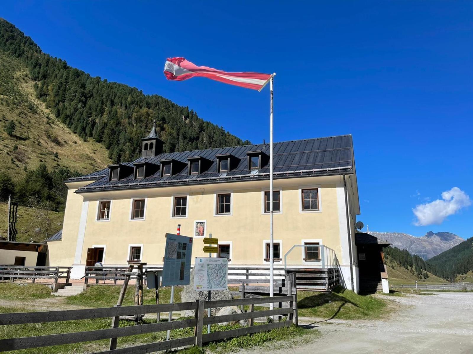 Sankt Sigmund im Sellrain Alpengasthof Luesens - Bergsteigerhaus מראה חיצוני תמונה